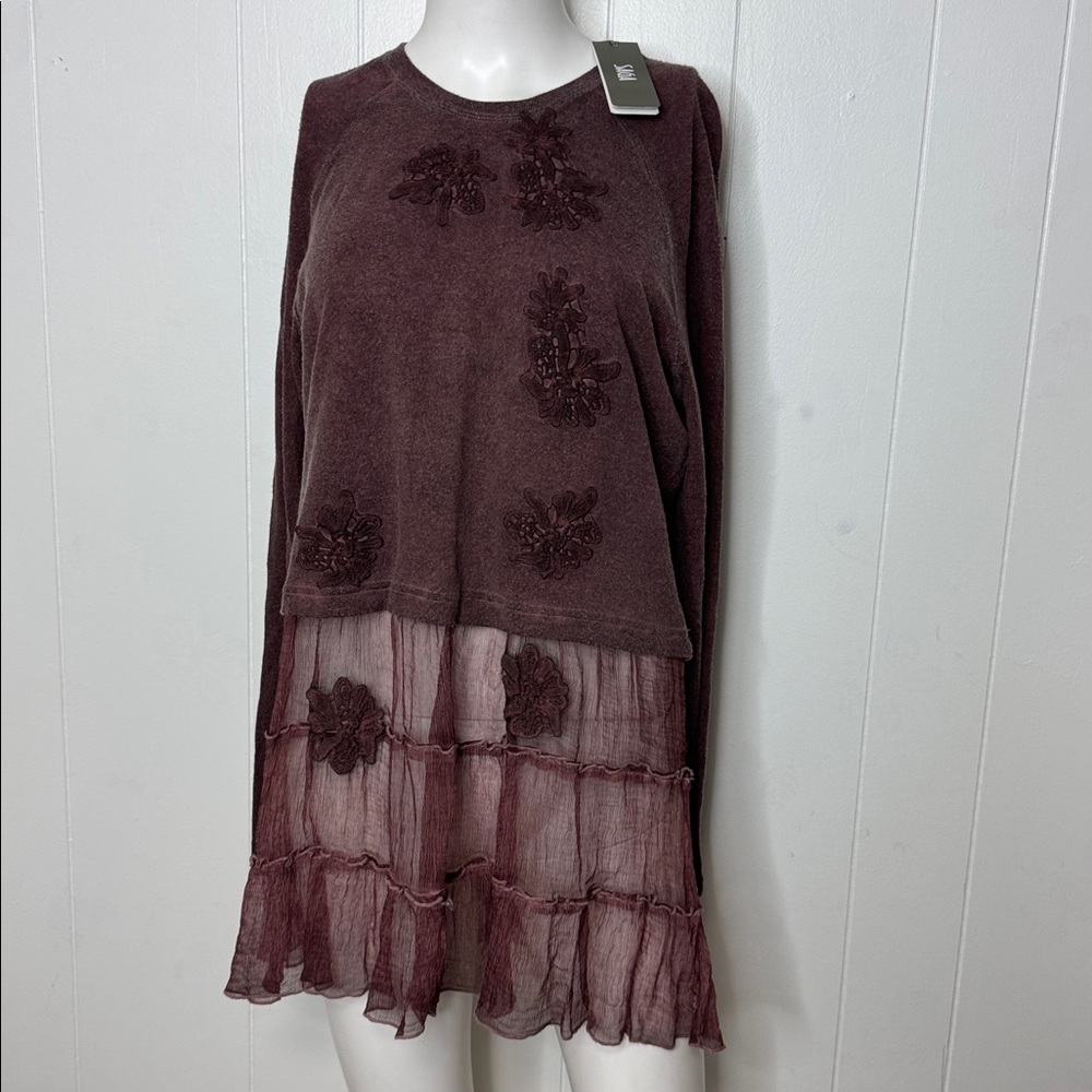 purple layered top lace blend size 3 new Saga size 3